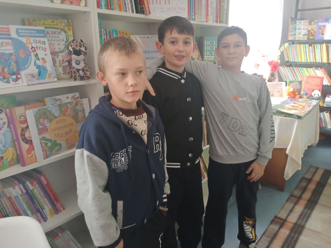 К Всемирному дню прав ребёнка и правовой помощи детям в Прудентовской сельской библиотеке проведен урок права "ТВОИ ПРАВА " К Всемирному дню прав ребёнка и правовой помощи детям в Прудентовской сельской библиотеке проведен урок права "ТВОИ ПРАВА "