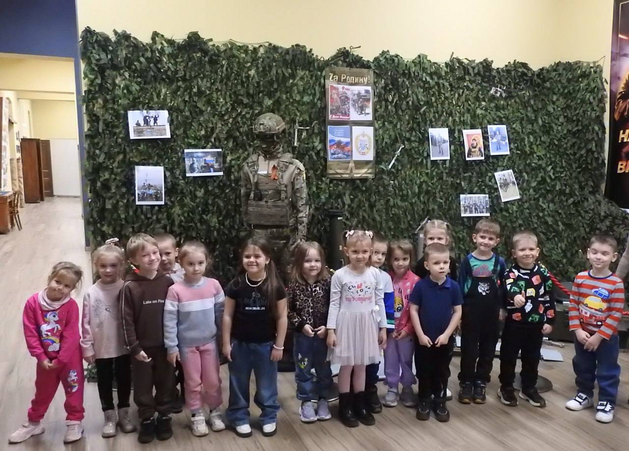 В конце прошлой недели малыши старшей группы детского сада "Ивушка" посетили Приморский краеведческий музей В конце прошлой недели малыши старшей группы детского сада "Ивушка" посетили Приморский краеведческий музей