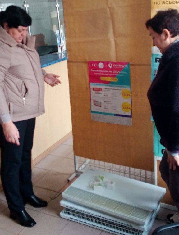 В Молочанске проблему с отоплением отделения «Почта Таврии» помогли устранить депутаты Токмакского окружного совета от партии «Единая Россия» и бригада шеф-региона Ингушетии