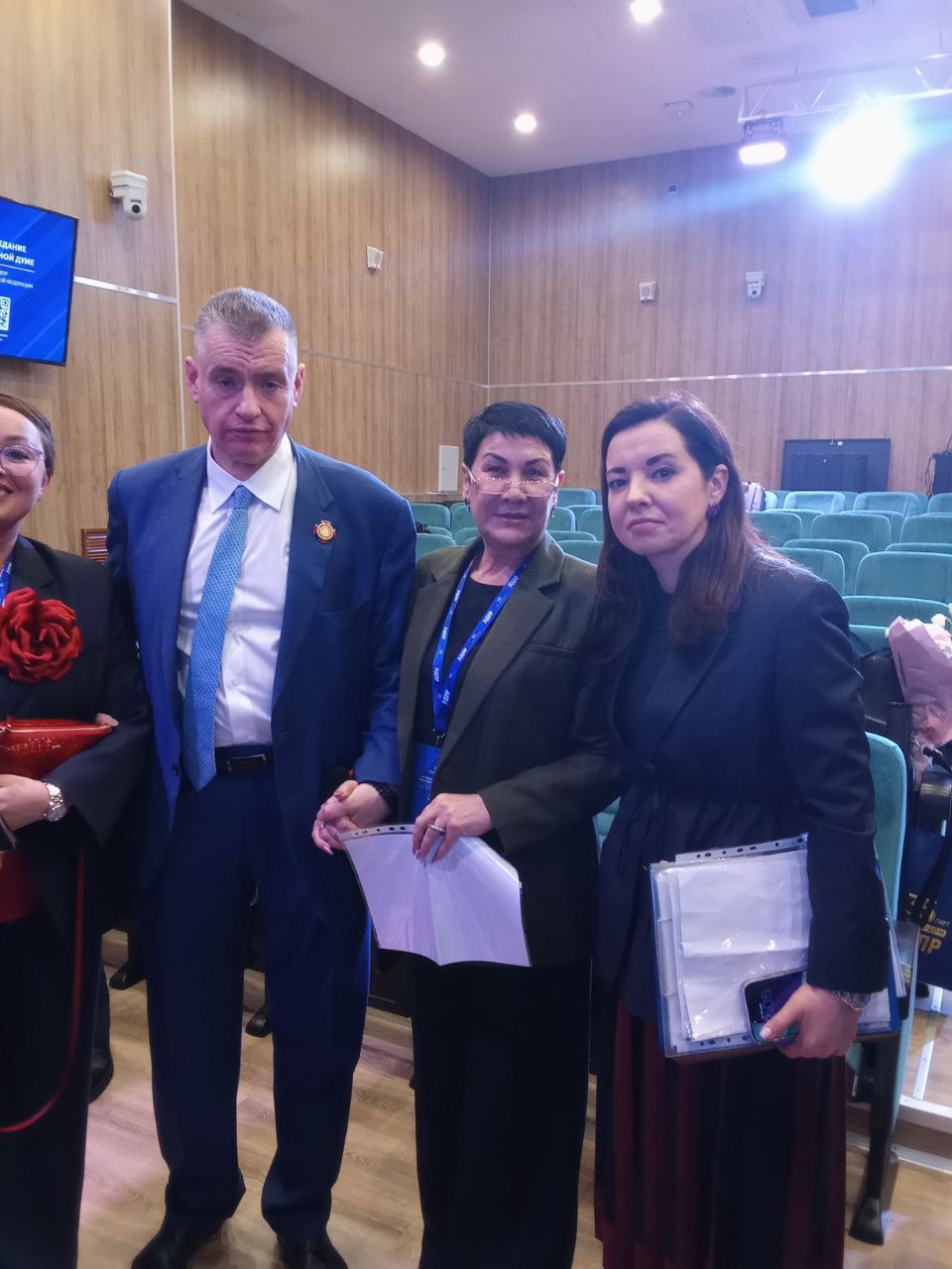 Расширенное заседание фракции ЛДПР в Госдуме, посвящённое защите матерей России Расширенное заседание фракции ЛДПР в Госдуме, посвящённое защите матерей России