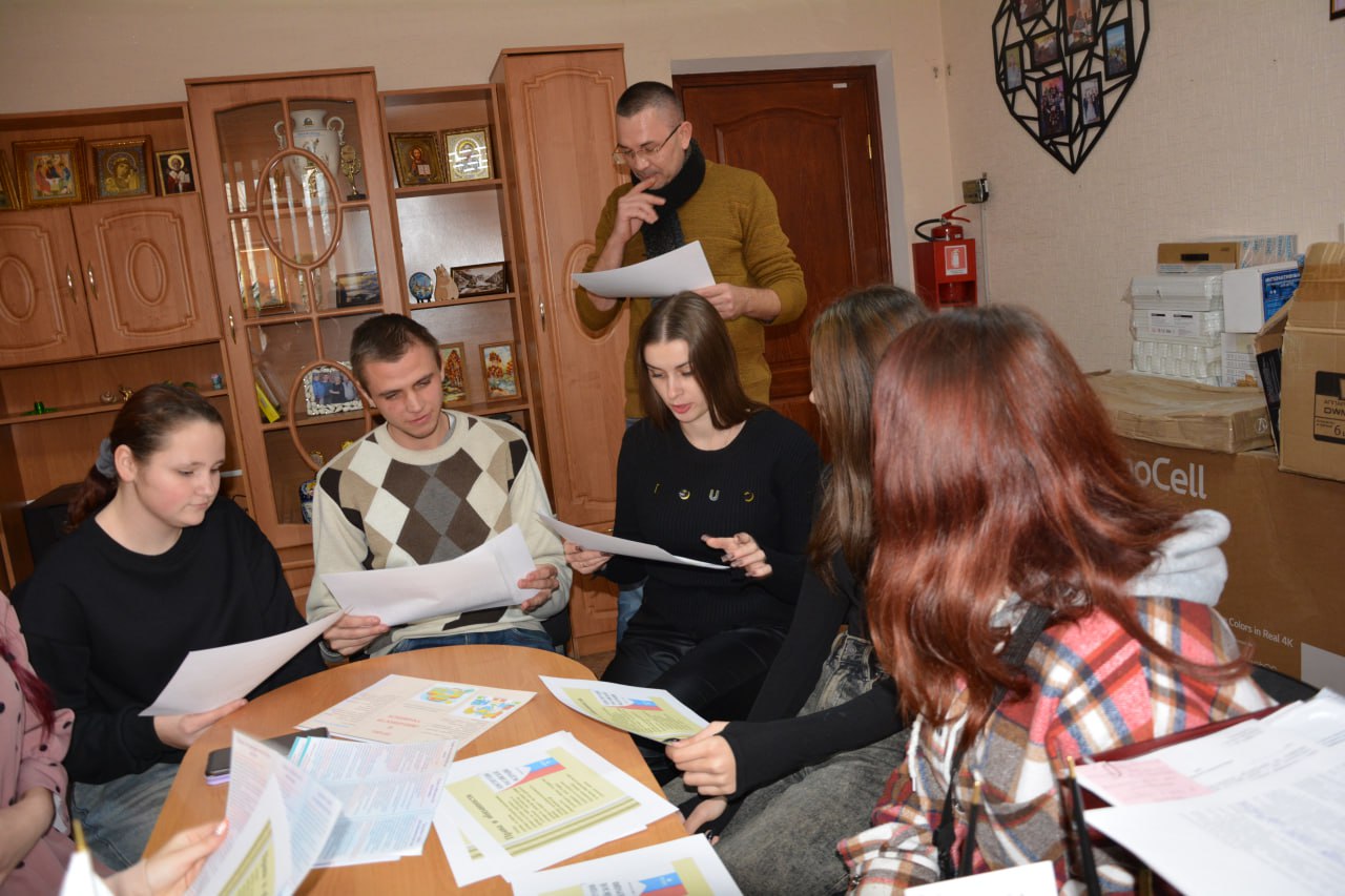 В Васильевском Доме Культуры прошёл особенный день, посвящённый Всероссийскому дню правовой помощи детям В Васильевском Доме Культуры прошёл особенный день, посвящённый Всероссийскому дню правовой помощи детям