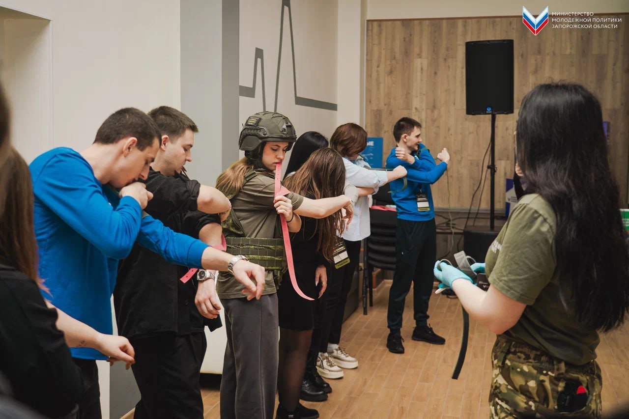 От теории к действию: волонтёры оттачивают навыки тактической медицины От теории к действию: волонтёры оттачивают навыки тактической медицины