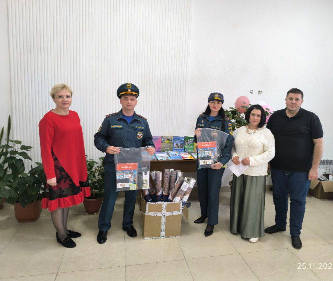 Главное управление МЧС России по Запорожской области оказывает благотворительную помощь участникам творческого конкурса для детей с ОВЗ «Зимняя фантазия», который пройдёт 3 декабря 2025 года Главное управление МЧС России по Запорожской области оказывает благотворительную помощь участникам творческого конкурса для детей с ОВЗ «Зимняя фантазия», который пройдёт 3 декабря 2025 года