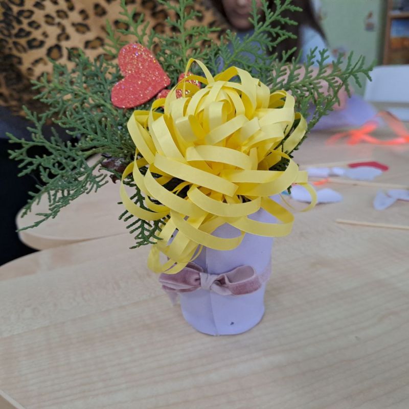 "БУКЕТ ДЛЯ МАМЫ". В последнее воскресенье ноября в России отмечается один из самых добрых и душевных праздников - День матери "БУКЕТ ДЛЯ МАМЫ". В последнее воскресенье ноября в России отмечается один из самых добрых и душевных праздников - День матери