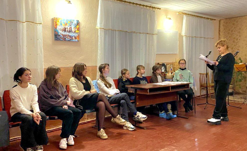 В рамках акции 24 ноября в Новоконстантиновском сельском доме культуры было проведено мероприятие, посвящённое Всероссийскому дню правовой помощи детям В рамках акции 24 ноября в Новоконстантиновском сельском доме культуры было проведено мероприятие, посвящённое Всероссийскому дню правовой помощи детям