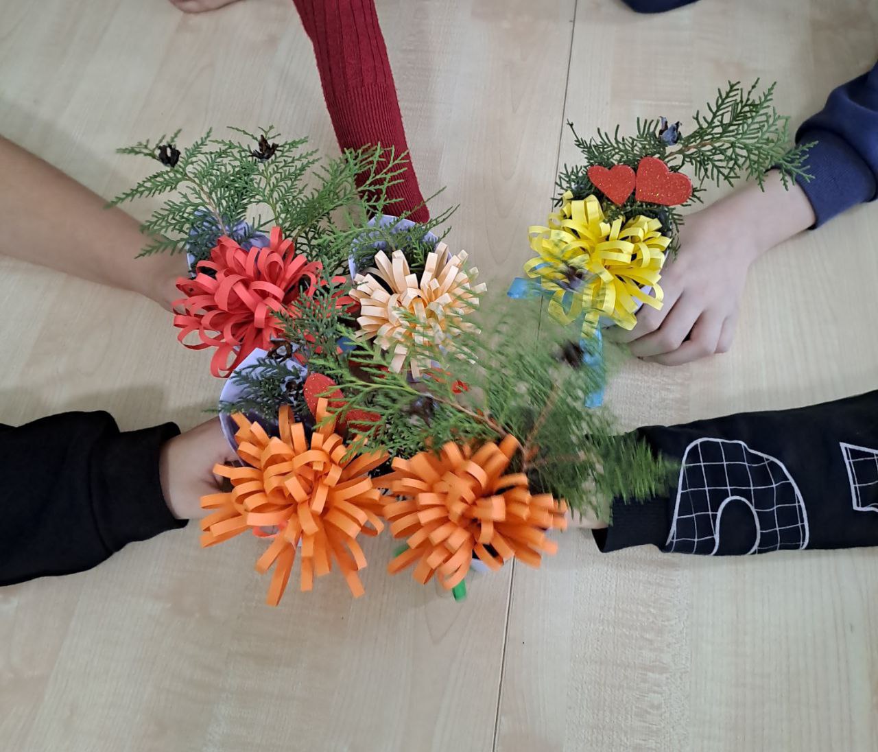 "БУКЕТ ДЛЯ МАМЫ". В последнее воскресенье ноября в России отмечается один из самых добрых и душевных праздников - День матери "БУКЕТ ДЛЯ МАМЫ". В последнее воскресенье ноября в России отмечается один из самых добрых и душевных праздников - День матери