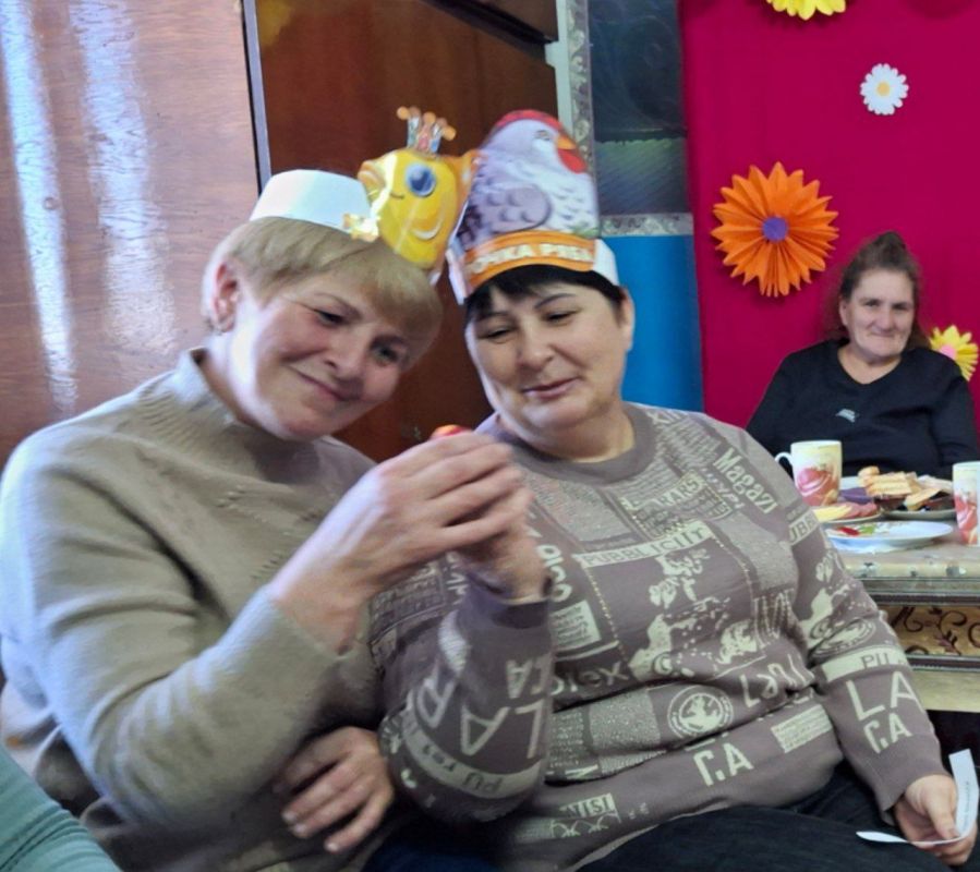 Дорогие наши женщины, мамы, бабушки! Наступает самый тёплый и душевный праздник – День Матери! Дорогие наши женщины, мамы, бабушки! Наступает самый тёплый и душевный праздник – День Матери!