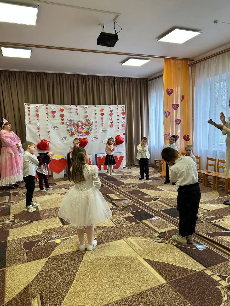 В Тимошевском детском саду отметили День Матери В Тимошевском детском саду отметили День Матери