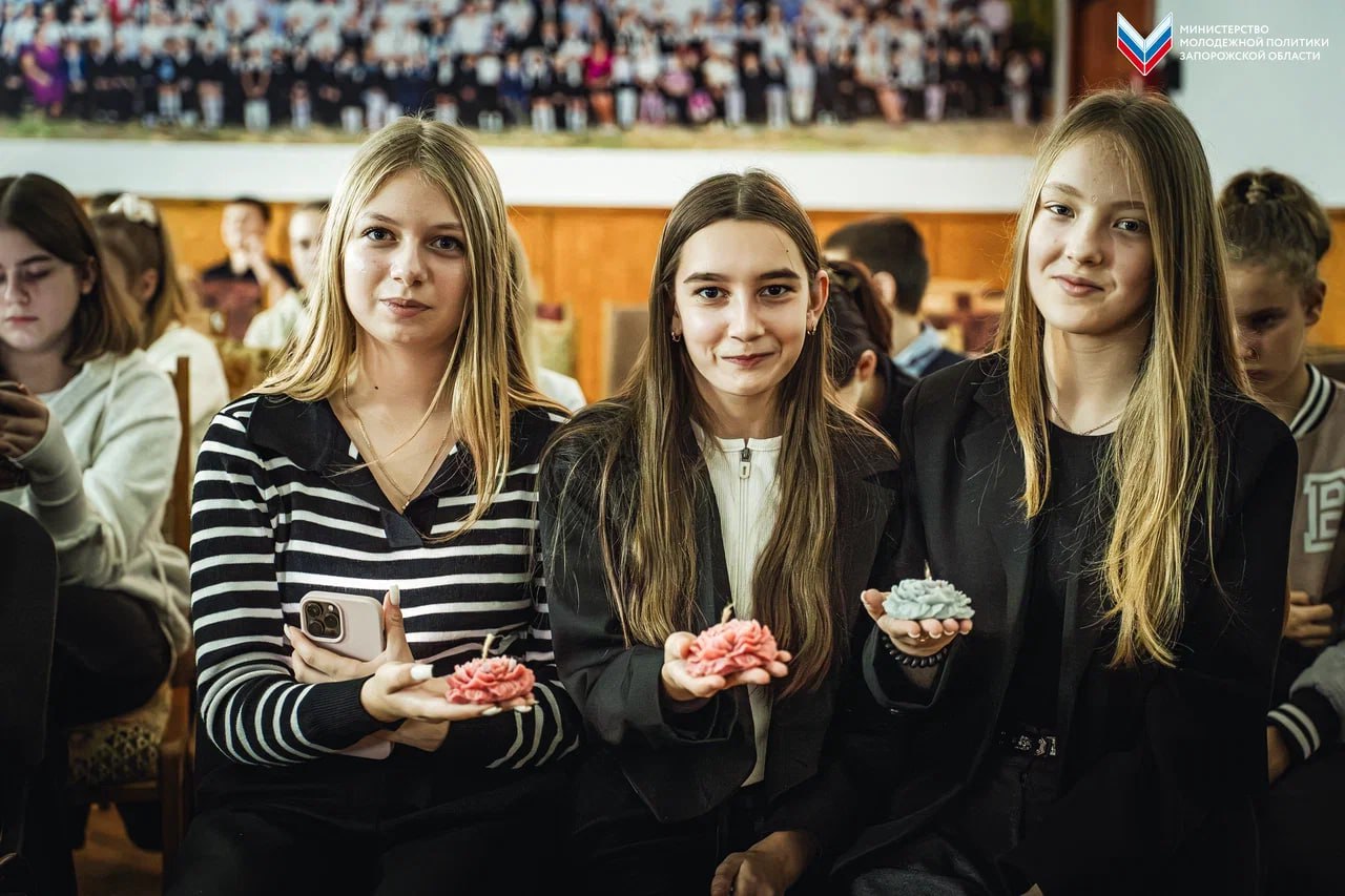 Экопросвещение школьников. Активисты регионального движения «Экосистема» в рамках реализации проекта «Экомышление», поддержанного Фондом президентских грантов, посетили Весёловскую общеобразовательную школу № 44 и провели... Экопросвещение школьников. Активисты регионального движения «Экосистема» в рамках реализации проекта «Экомышление», поддержанного Фондом президентских грантов, посетили Весёловскую общеобразовательную школу № 44 и провели...