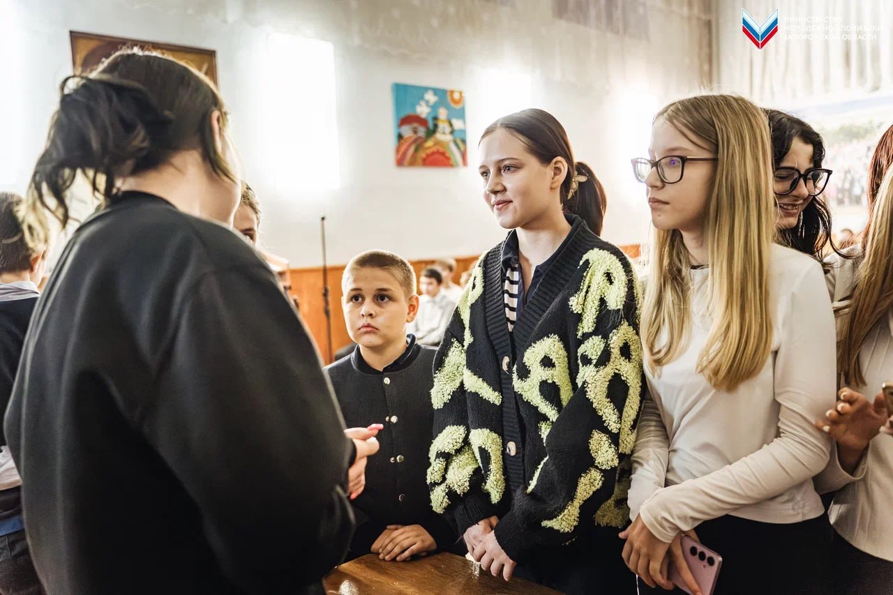 Экопросвещение школьников. Активисты регионального движения «Экосистема» в рамках реализации проекта «Экомышление», поддержанного Фондом президентских грантов, посетили Весёловскую общеобразовательную школу № 44 и провели... Экопросвещение школьников. Активисты регионального движения «Экосистема» в рамках реализации проекта «Экомышление», поддержанного Фондом президентских грантов, посетили Весёловскую общеобразовательную школу № 44 и провели...