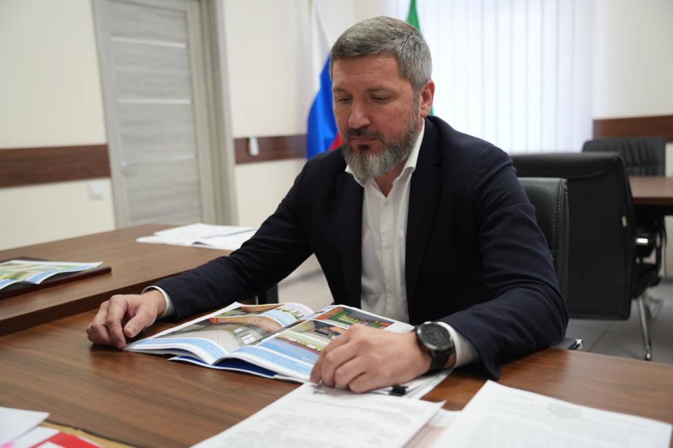 Евгений Балицкий: Провел встречу с заместителями Александром Анатольевичем Зинченко и Артуром Насрудиновичем Саидовым Евгений Балицкий: Провел встречу с заместителями Александром Анатольевичем Зинченко и Артуром Насрудиновичем Саидовым