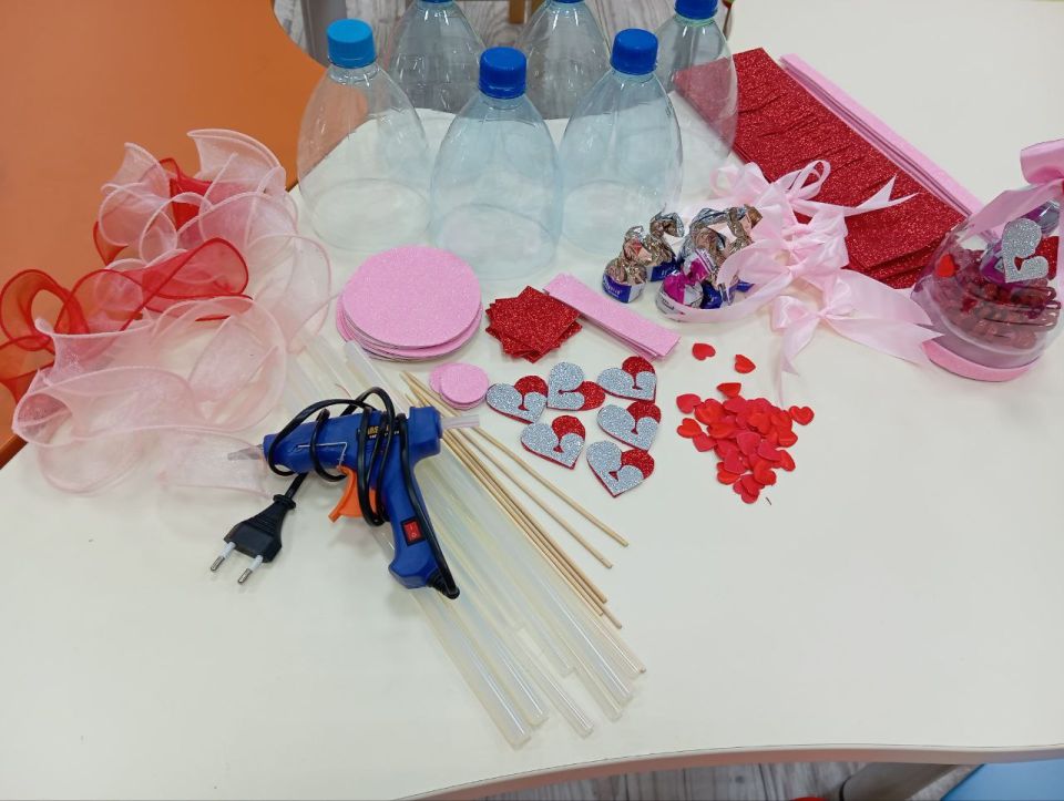 Ежегодно в последнее воскресенье ноября в России отмечают День Матери Ежегодно в последнее воскресенье ноября в России отмечают День Матери