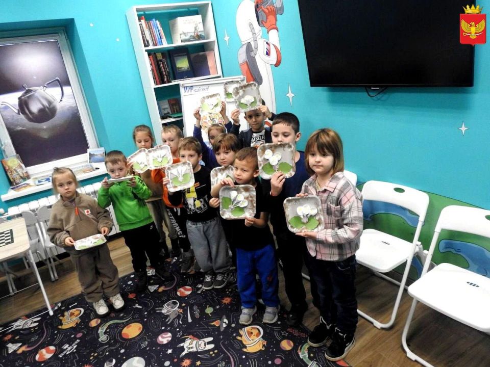 В преддверии Дня матери в России сотрудники Приморского краеведческого музея пригласили в гости малышей детского сада "Ивушка" В преддверии Дня матери в России сотрудники Приморского краеведческого музея пригласили в гости малышей детского сада "Ивушка"
