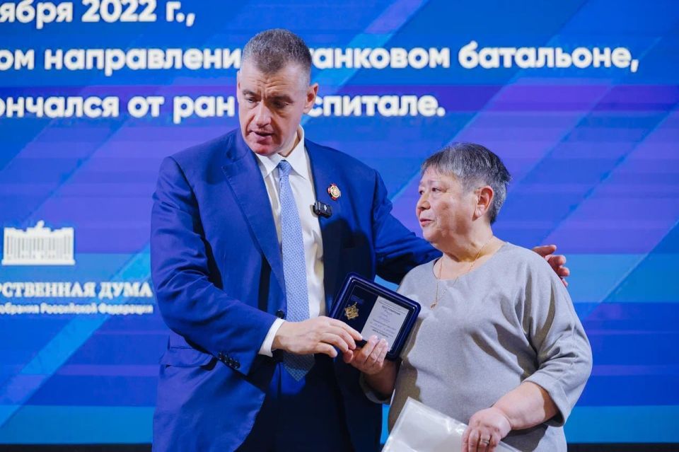 Депутат Заксобрания Запорожской области Кирилл Перов отметил важность учреждения медали «Мать солдата» и поддержки семей защитников Депутат Заксобрания Запорожской области Кирилл Перов отметил важность учреждения медали «Мать солдата» и поддержки семей защитников