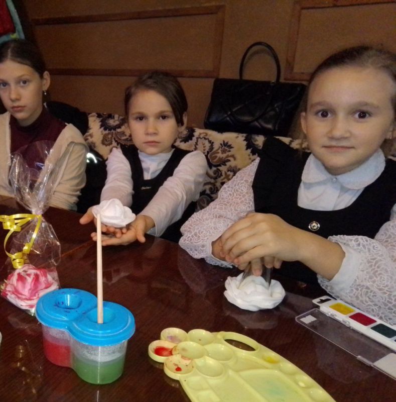 Приближается добрый и нежный праздник — День мамы Приближается добрый и нежный праздник — День мамы