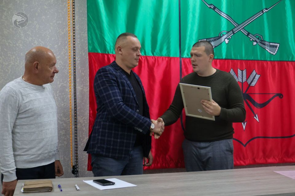 В Штабе общественной поддержки «Единой России» прошло награждение юристов за работу с гражданами В Штабе общественной поддержки «Единой России» прошло награждение юристов за работу с гражданами