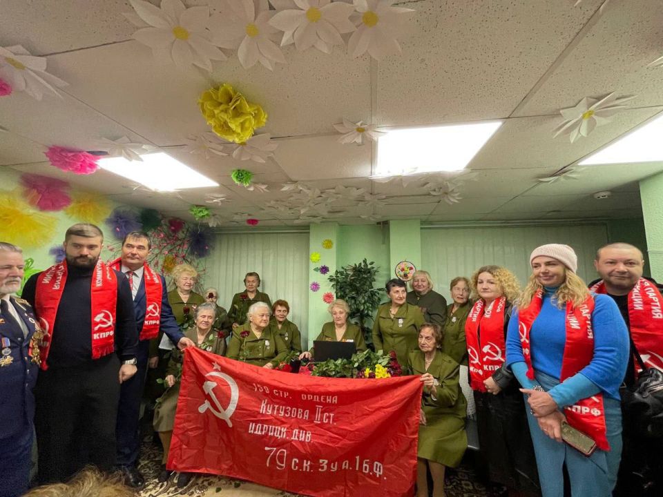 27.11.2025г. в ГБУ "Комплексный центр социального обслуживания населения" Министерства труда и социальной политики Запорожской области в отделении Активного долголетия г. Мелитополь состоялся концерт хора «Фронтовички» 27.11.2025г. в ГБУ "Комплексный центр социального обслуживания населения" Министерства труда и социальной политики Запорожской области в отделении Активного долголетия г. Мелитополь состоялся концерт хора «Фронтовички»