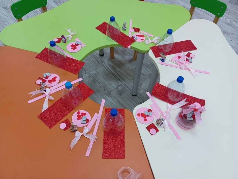 Ежегодно в последнее воскресенье ноября в России отмечают День Матери Ежегодно в последнее воскресенье ноября в России отмечают День Матери