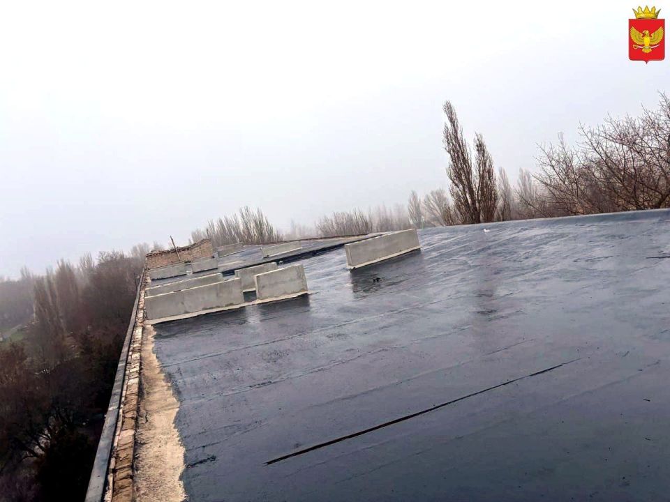 В Приморске продолжаются ремонты кровель многоквартирных домов, которые включены в адресную региональную программу капитального ремонта общего имущества в многоквартирных домах Запорожской области на 2024-2026 годы В Приморске продолжаются ремонты кровель многоквартирных домов, которые включены в адресную региональную программу капитального ремонта общего имущества в многоквартирных домах Запорожской области на 2024-2026 годы