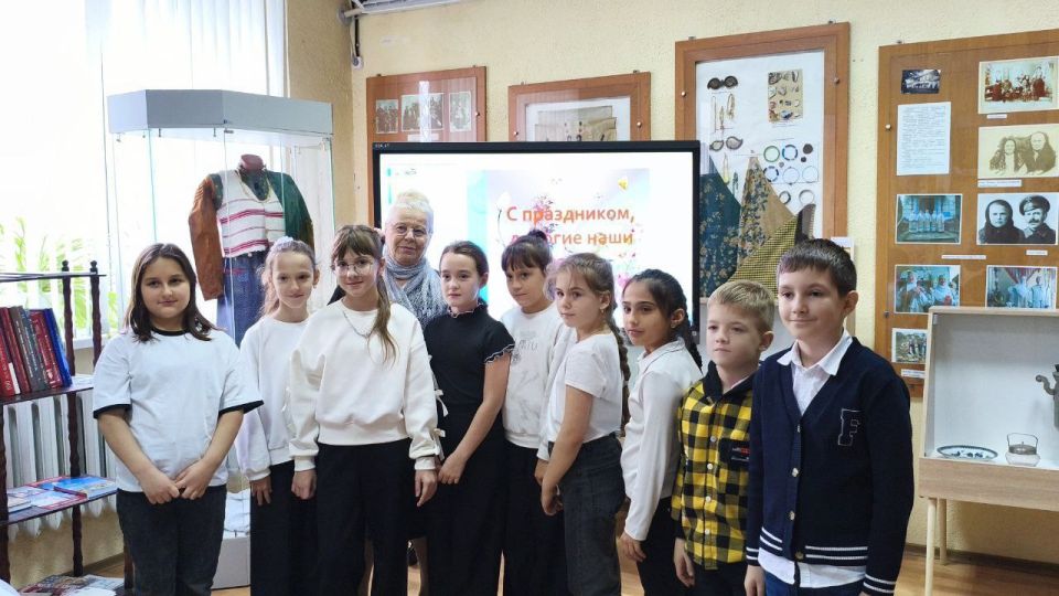 В 1998 году Госдума официально утвердила День матери В 1998 году Госдума официально утвердила День матери