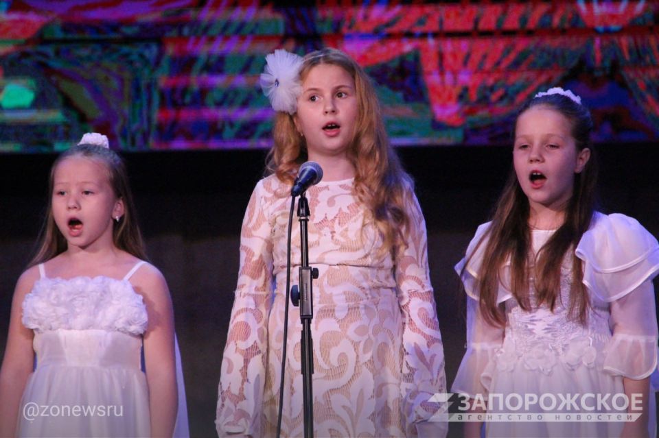 В Мелитополе прошел вечер эстрадной песни «Песняры» В Мелитополе прошел вечер эстрадной песни «Песняры»