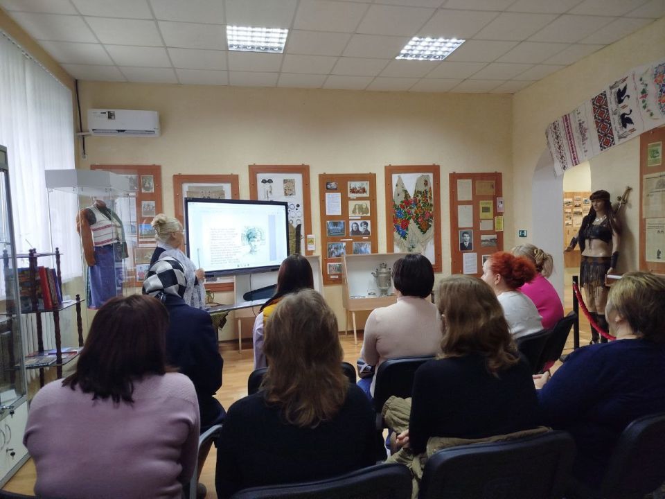 В 1998 году Госдума официально утвердила День матери В 1998 году Госдума официально утвердила День матери