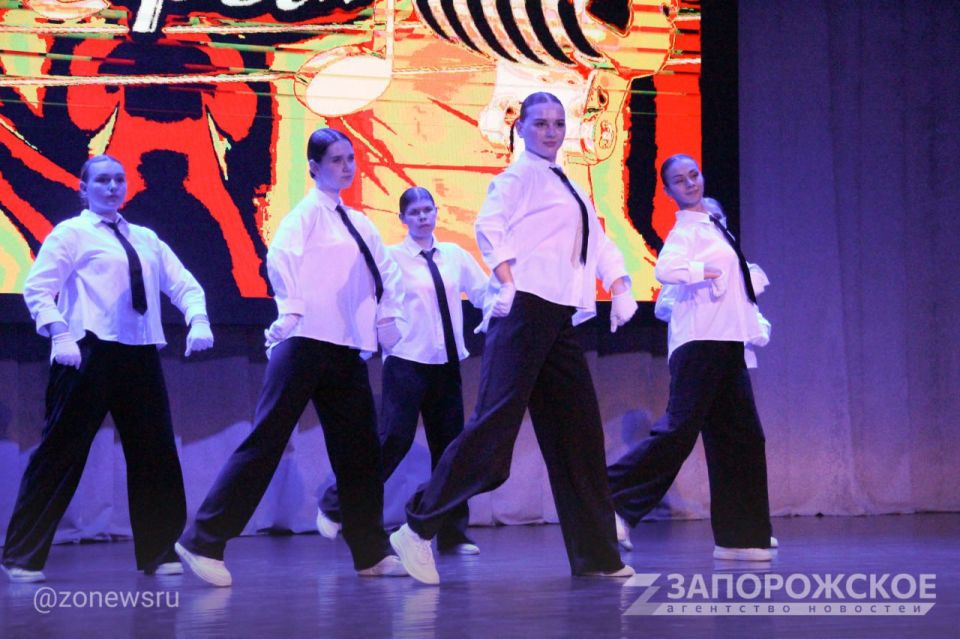 В Мелитополе прошел вечер эстрадной песни «Песняры» В Мелитополе прошел вечер эстрадной песни «Песняры»