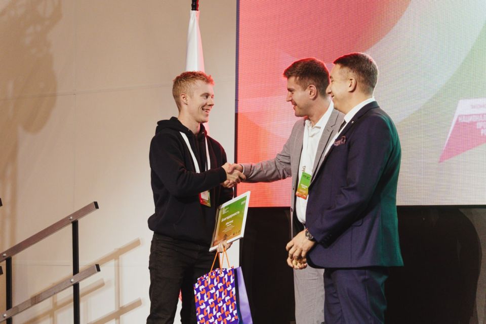 Крымская делегация приняла участие в бизнес-форуме «Запорожская область – регион возможностей» в Мелитополе Крымская делегация приняла участие в бизнес-форуме «Запорожская область – регион возможностей» в Мелитополе