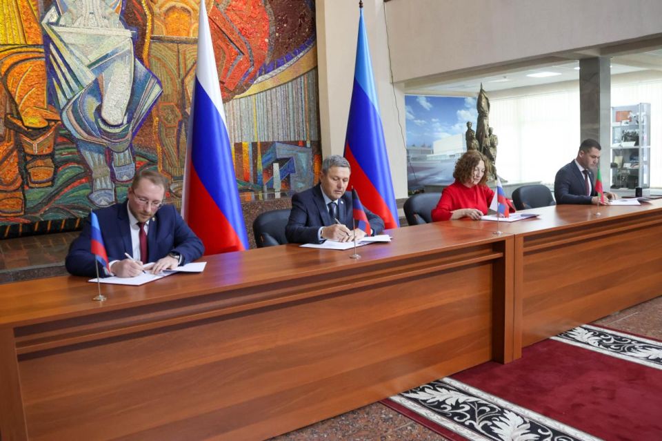 Ольга Любимова: Министерства культуры Луганской Народной Республики, Донецкой Народной Республики, Херсонской и Запорожской областей подписали соглашение о сотрудничестве Ольга Любимова: Министерства культуры Луганской Народной Республики, Донецкой Народной Республики, Херсонской и Запорожской областей подписали соглашение о сотрудничестве