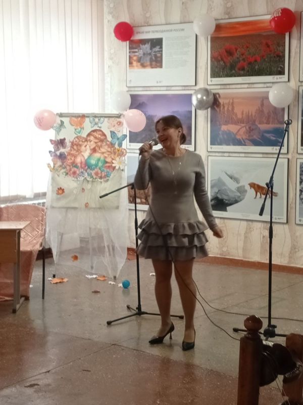 Мама — самое драгоценное и важное, что есть в жизни! Эти слова яркой шелковой лентой опаясали букет из песен, стихов и танцев, который сегодня подарили учащиеся Степановской школы своим мамам! И коллективы Степановского... Мама — самое драгоценное и важное, что есть в жизни! Эти слова яркой шелковой лентой опаясали букет из песен, стихов и танцев, который сегодня подарили учащиеся Степановской школы своим мамам! И коллективы Степановского...