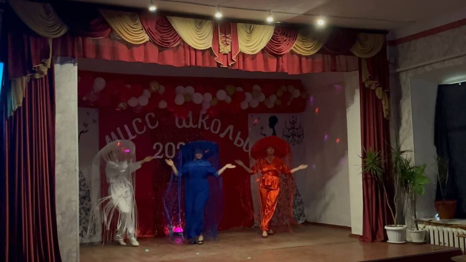 Депутаты «Единой России» в Каменско-Днепровском районе провели школьный конкурс ко Дню матери Депутаты «Единой России» в Каменско-Днепровском районе провели школьный конкурс ко Дню матери