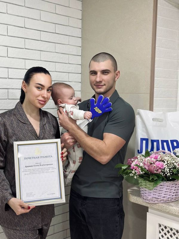 День матери — особенный и по-настоящему значимый праздник для каждого из нас День матери — особенный и по-настоящему значимый праздник для каждого из нас