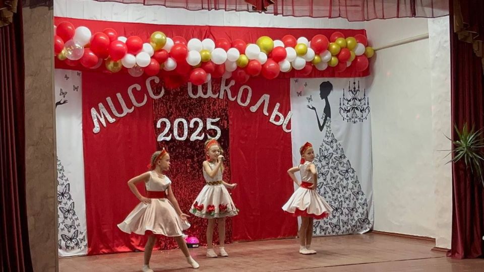 Депутаты «Единой России» в Каменско-Днепровском районе провели школьный конкурс ко Дню матери Депутаты «Единой России» в Каменско-Днепровском районе провели школьный конкурс ко Дню матери