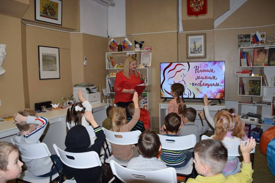 В Токмакском районе прошел праздник для дошкольников и их матерей В Токмакском районе прошел праздник для дошкольников и их матерей