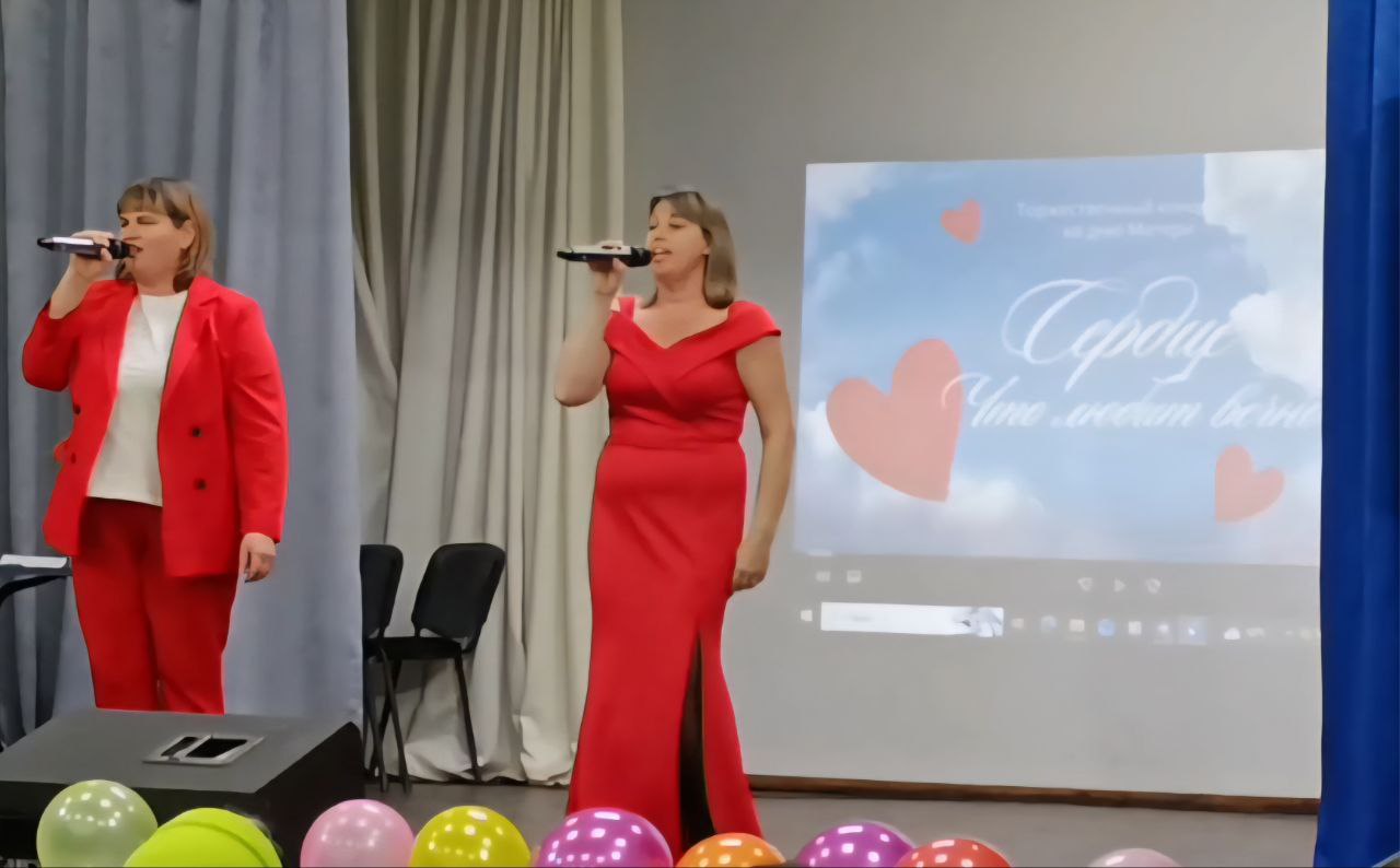 28 ноября в Гирсовском Доме доме культуры состоялся поистине великолепный концерт "Сердце, что любит вечно!" посвящённый Дню матери 28 ноября в Гирсовском Доме доме культуры состоялся поистине великолепный концерт "Сердце, что любит вечно!" посвящённый Дню матери