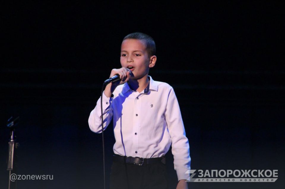 В Мелитополе ко Дню матери прошел праздничный концерт «Мамино тепло» В Мелитополе ко Дню матери прошел праздничный концерт «Мамино тепло»