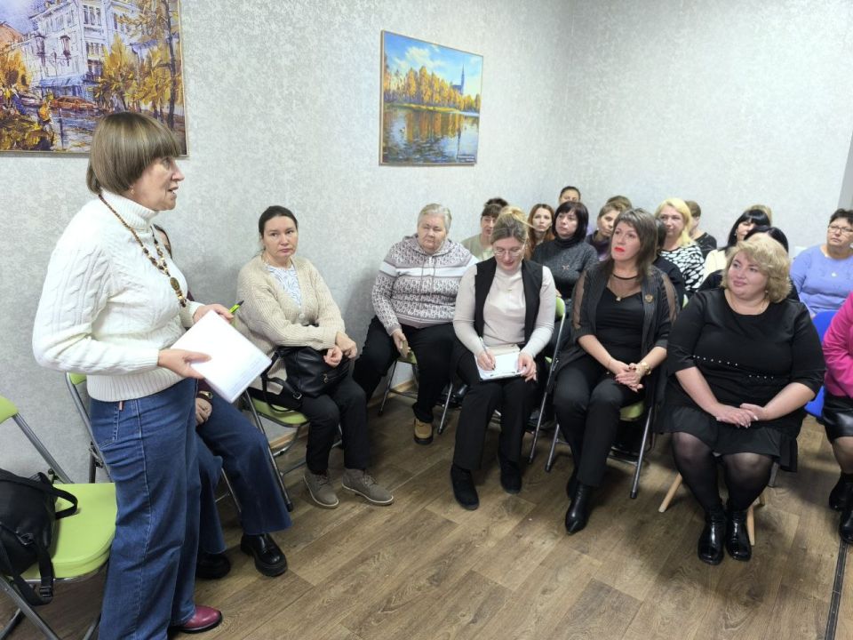 Сегодня на территории Акимовского муниципального округа с рабочим визитом пребывают сотрудники Российской государственной библиотеки и Белгородской государственной универсальной библиотеки Сегодня на территории Акимовского муниципального округа с рабочим визитом пребывают сотрудники Российской государственной библиотеки и Белгородской государственной универсальной библиотеки