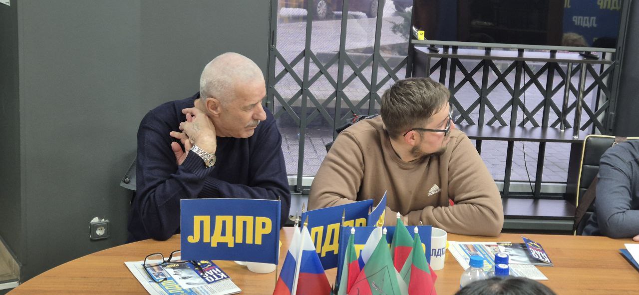 Круглый стол ЛДПР в Запорожской области: честный разговор за чашкой чая Круглый стол ЛДПР в Запорожской области: честный разговор за чашкой чая