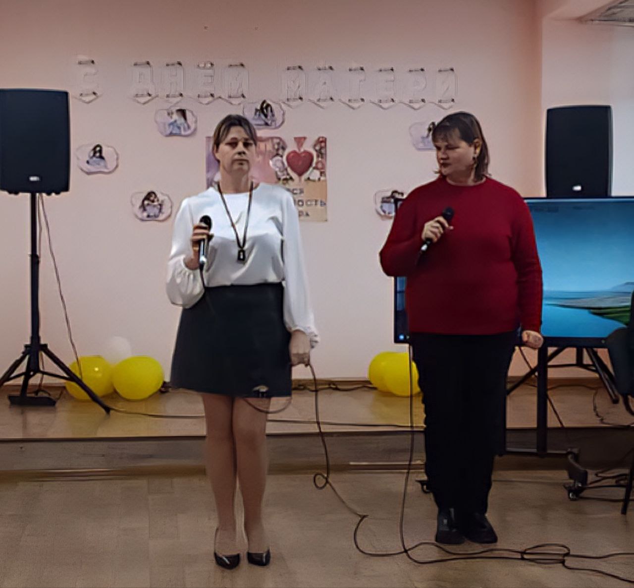 30 ноября в Александровском сельском доме культуры прошло тематическое мероприятие ко Дню Матери: «В ладонях матери — вся нежность мира» 30 ноября в Александровском сельском доме культуры прошло тематическое мероприятие ко Дню Матери: «В ладонях матери — вся нежность мира»