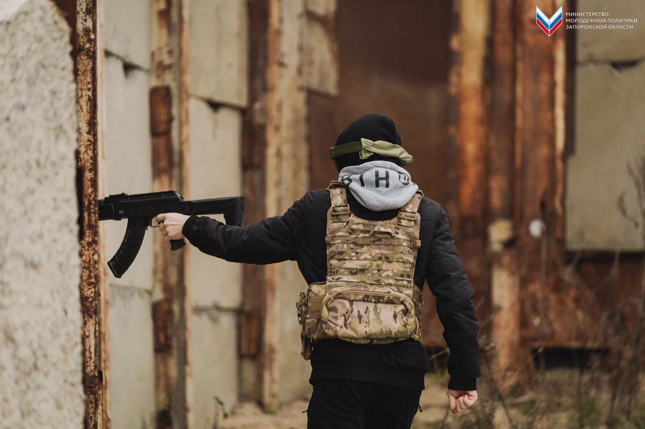 Здоровый образ жизни и патриотизм: молодёжь приняла участие в страйкболе Здоровый образ жизни и патриотизм: молодёжь приняла участие в страйкболе