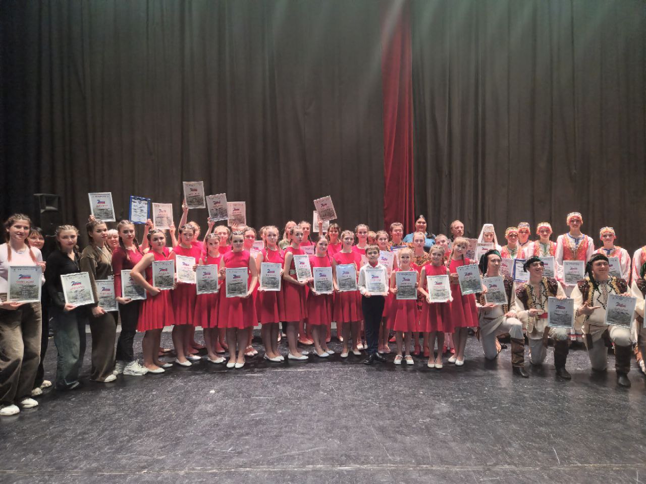 Концерт стал не просто развлекательной программой, а символическим актом памяти и преемственности Концерт стал не просто развлекательной программой, а символическим актом памяти и преемственности