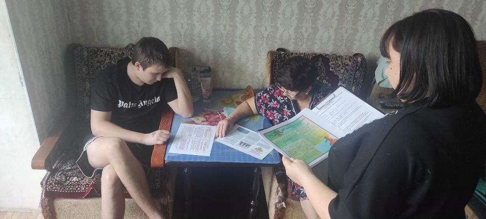 01.12.2025 года в ГБУ «Комплексный центр социального обслуживания населения» Министерства труда и социальной политики Запорожской области, специалистами Днепрорудненского, Энергодарского, Михайловского отделений социальной... 01.12.2025 года в ГБУ «Комплексный центр социального обслуживания населения» Министерства труда и социальной политики Запорожской области, специалистами Днепрорудненского, Энергодарского, Михайловского отделений социальной...