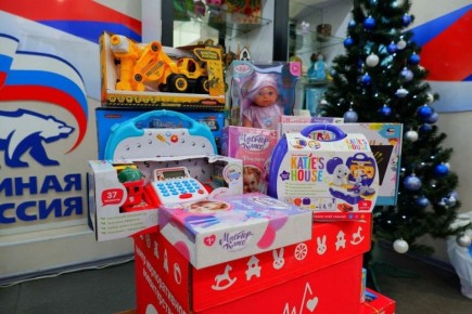 В ходе ежегодной акции «Коробка храбрости» «Единая Россия» передала более 600 тысяч подарков детям на длительном лечении