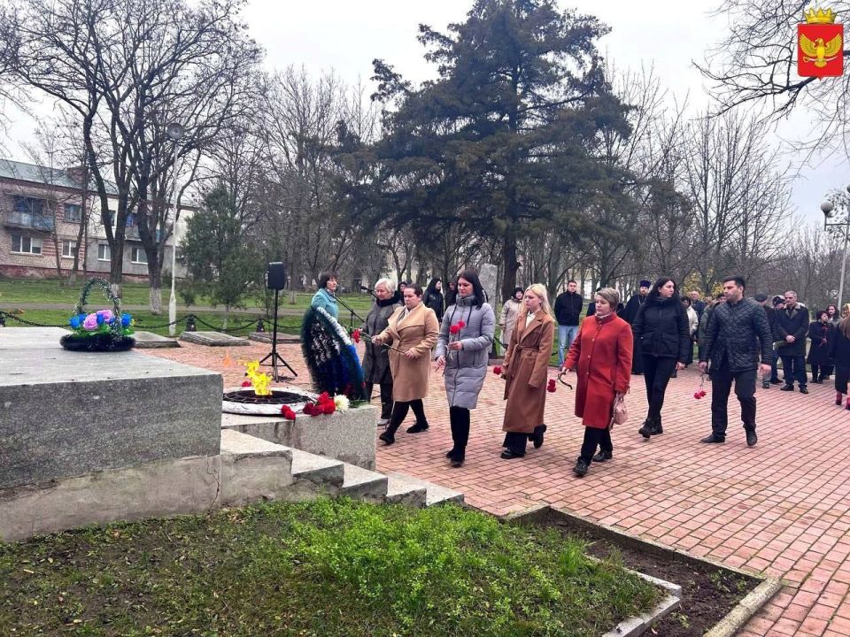 �������� ������..... 3 �������, � ���� ������������ �������, �� ������������ ��������� ������-�������� � ����������� ������ ��������� ��������� ������������� ������