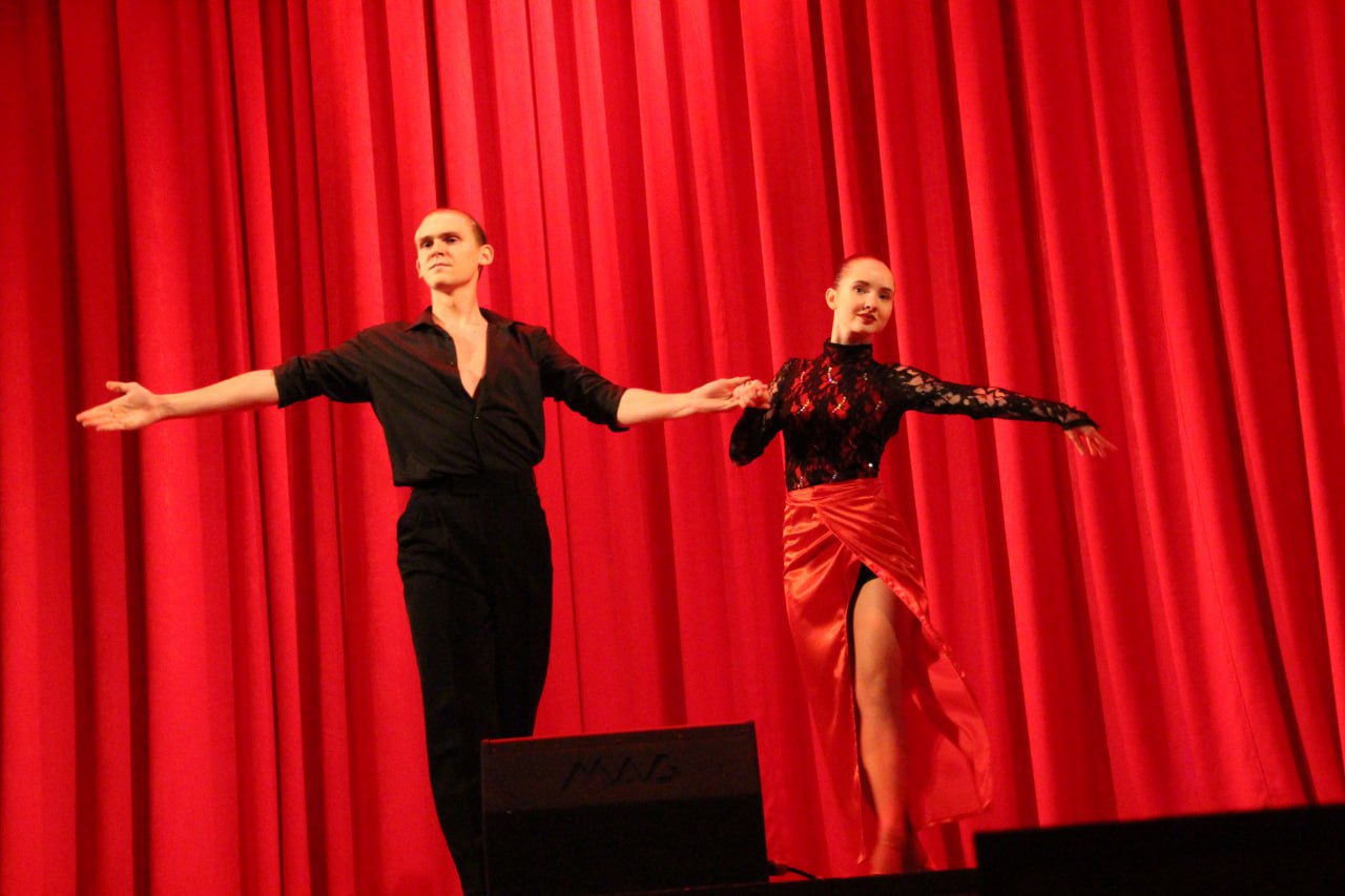 Праздничный концерт ко Дню матери прошел в Мелитополе Праздничный концерт ко Дню матери прошел в Мелитополе