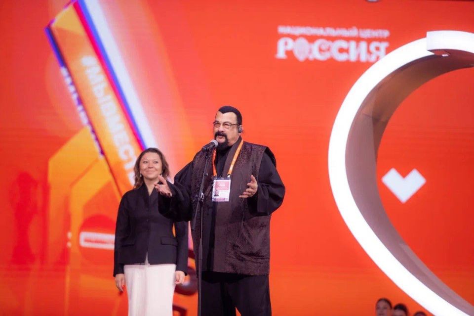 Статс-секретарь – заместитель Министра обороны РФ, председатель фонда «Защитники Отечества» Анна Цивилева приняла участие в церемонии награждения Международной премии #МЫВМЕСТЕ и вручила награды лауреатам номинации «Герои... Статс-секретарь – заместитель Министра обороны РФ, председатель фонда «Защитники Отечества» Анна Цивилева приняла участие в церемонии награждения Международной премии #МЫВМЕСТЕ и вручила награды лауреатам номинации «Герои...