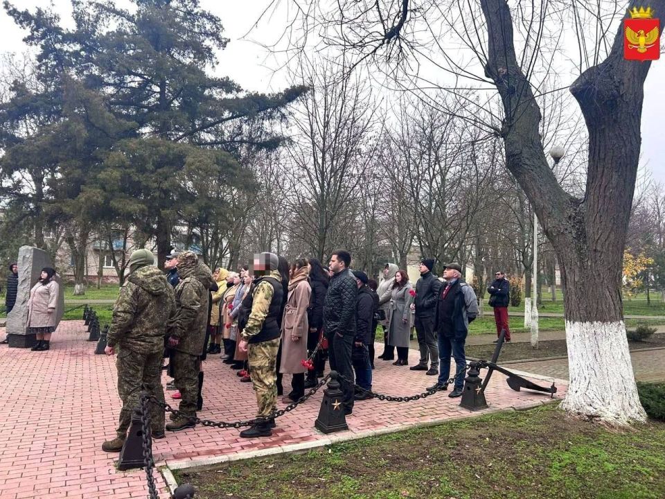 �������� ������..... 3 �������, � ���� ������������ �������, �� ������������ ��������� ������-�������� � ����������� ������ ��������� ��������� ������������� ������