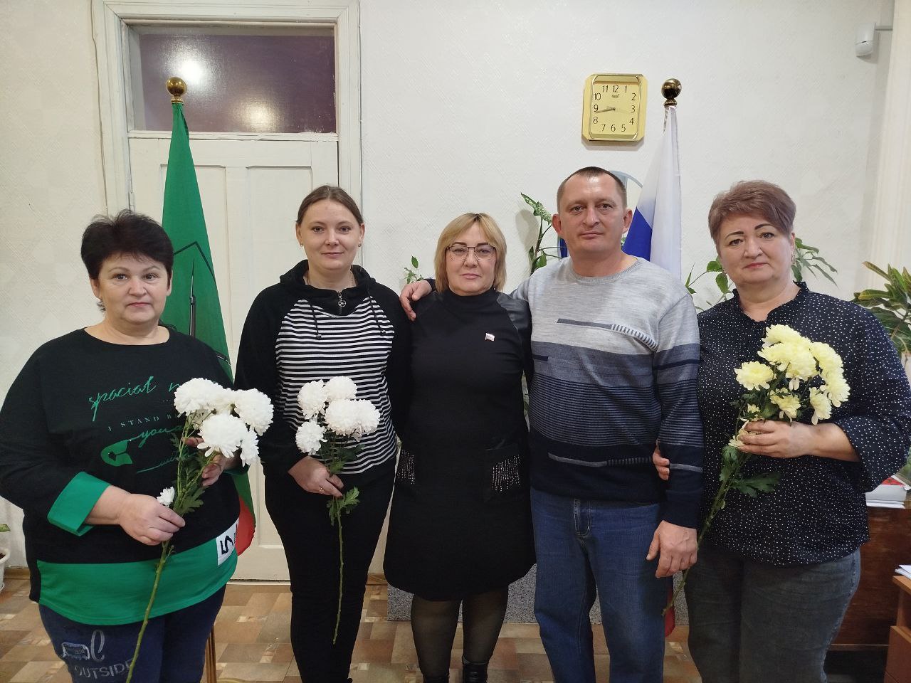 С теплом и уважением к многодетным матерям села Новгородковка в преддверии Дня матери С теплом и уважением к многодетным матерям села Новгородковка в преддверии Дня матери