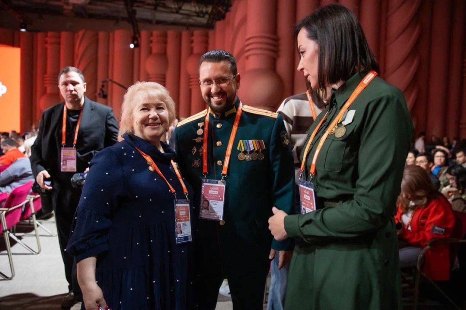 Статс-секретарь – заместитель Министра обороны РФ, председатель фонда «Защитники Отечества» Анна Цивилева приняла участие в церемонии награждения Международной премии #МЫВМЕСТЕ и вручила награды лауреатам номинации «Герои... Статс-секретарь – заместитель Министра обороны РФ, председатель фонда «Защитники Отечества» Анна Цивилева приняла участие в церемонии награждения Международной премии #МЫВМЕСТЕ и вручила награды лауреатам номинации «Герои...