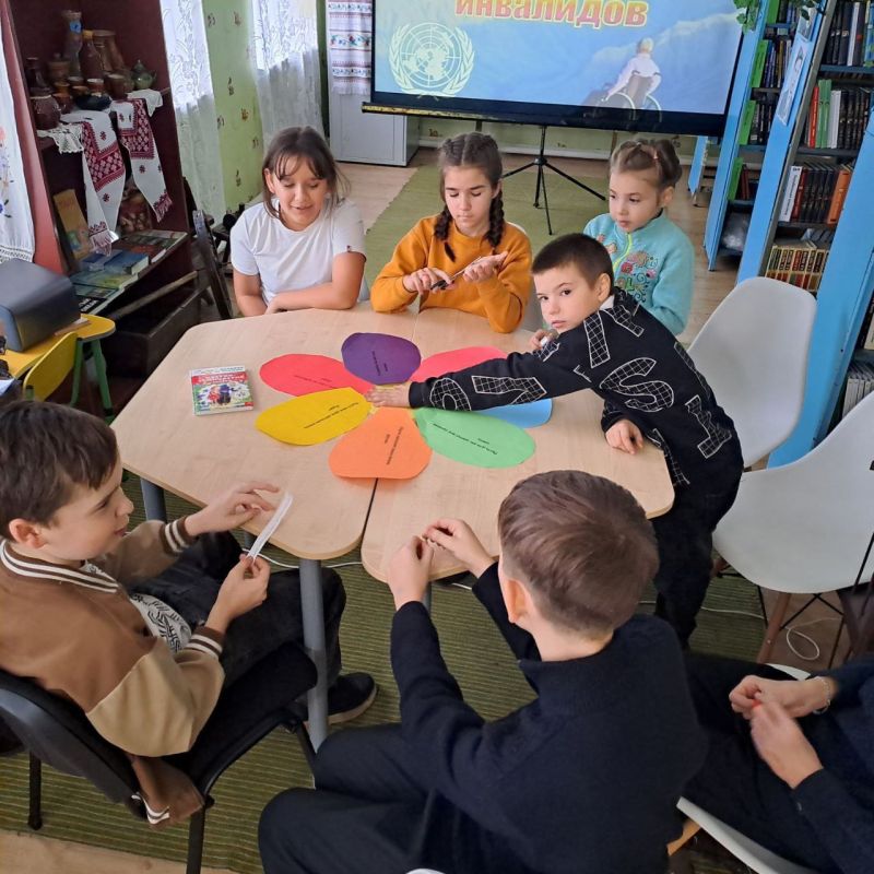 "НЕ БЫВАЕТ БЕДЫ ЧУЖОЙ". В Гаммовской сельской библиотеке прошло мероприятие посвященное Дню инвалидов "НЕ БЫВАЕТ БЕДЫ ЧУЖОЙ". В Гаммовской сельской библиотеке прошло мероприятие посвященное Дню инвалидов